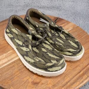 Big Kids Hey Dude Wally Fish Camo Green Shoes Size 5 Y
